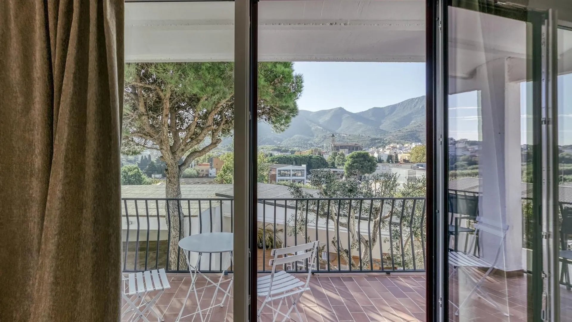 Ca La Yaya Villa Llanca Holiday home